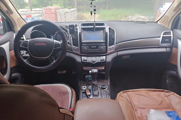 Used Haval H9 2015 2.0T Four-Wheel Drive Luxury 7-Seater Center Console