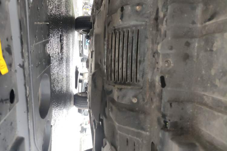 Used Haval H9 2015 2.0T Four-Wheel Drive Luxury 7-Seater Chassis Front