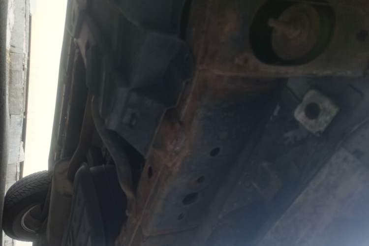Used Haval H9 2015 2.0T Four-Wheel Drive Standard Model 7 Seats Chassis Front Left