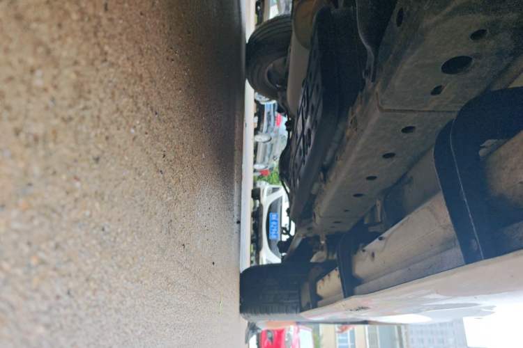 Used Haval H9 2015 2.0T Four-Wheel Drive Luxury 7-Seater Chassis Front Left
