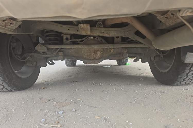Used Haval H9 2015 2.0T Four-Wheel Drive Luxury 7-Seater Chassis Rear