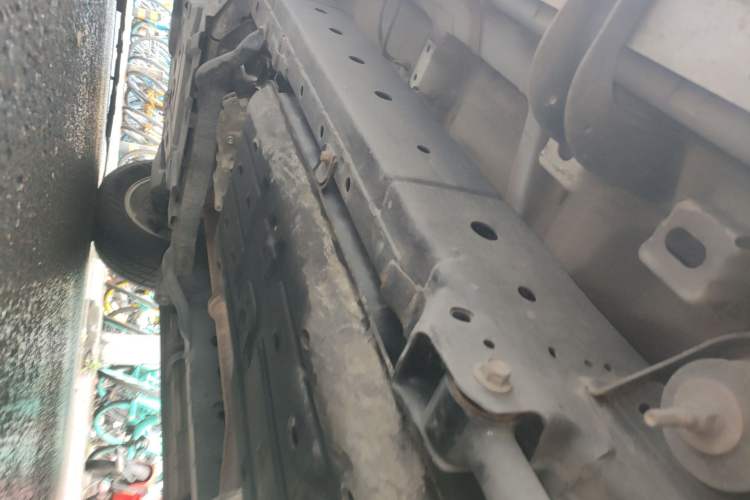 Used Haval H9 2015 2.0T Four-Wheel Drive Luxury 7-Seater Chassis Rear Left