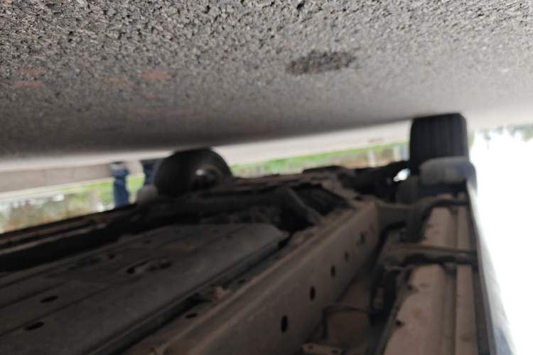 Used Haval H9 2015 2.0T Four-Wheel Drive Luxury 7-Seater Chassis Rear Left