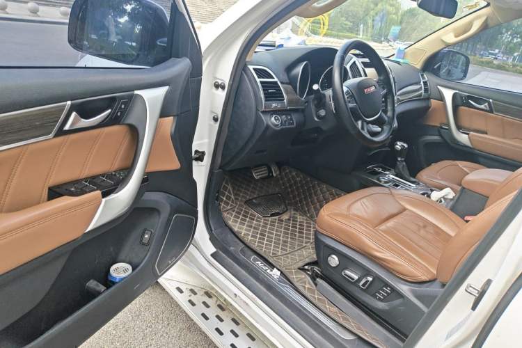 Used Haval H9 2015 2.0T Four-Wheel Drive Luxury 7-Seater Driver Seat