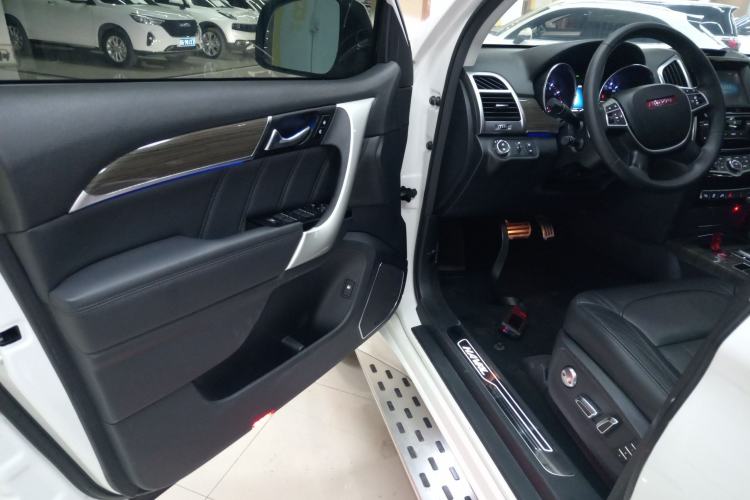 Used Haval H9 2015 2.0T Four-Wheel Drive Luxury 7-Seater Driver Seat