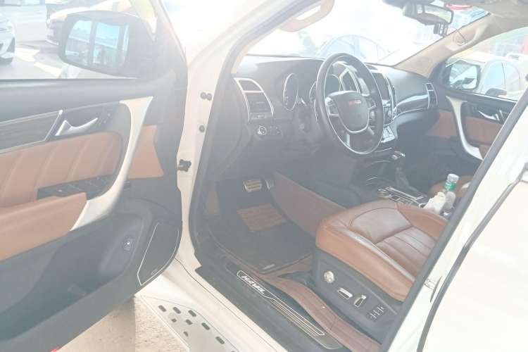 Used Haval H9 2015 2.0T Four-Wheel Drive Luxury 7-Seater Driver Seat