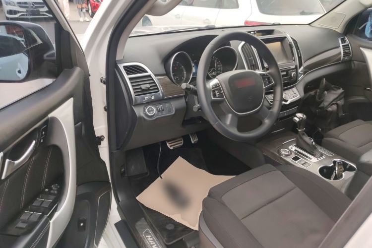 Used Haval H9 2015 2.0T Four-Wheel Drive Standard Model 7 Seats Driver Seat