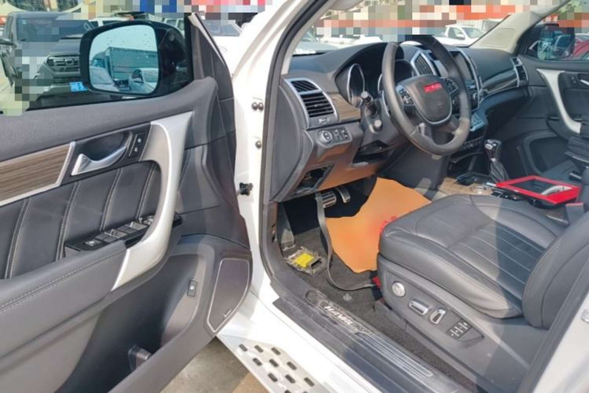 Used Haval H9 2015 2.0T Four-Wheel Drive Luxury 7-Seater Driver Seat