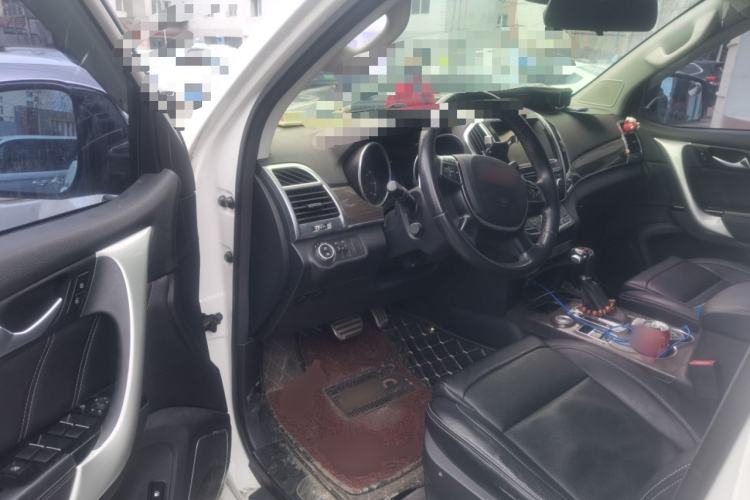 Used Haval H9 2015 2.0T Four-Wheel Drive Standard Model 7 Seats Driver Seat