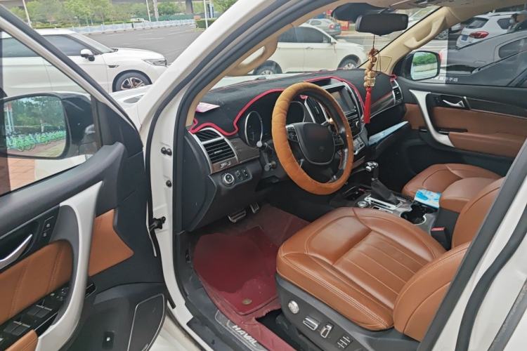 Used Haval H9 2015 2.0T Four-Wheel Drive Luxury 7-Seater Driver Seat