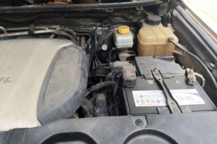 Used Haval H9 2015 2.0T Four-Wheel Drive Luxury 7-Seater Engine Bay Left
