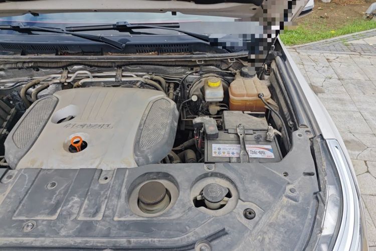 Used Haval H9 2015 2.0T Four-Wheel Drive Luxury 7-Seater Engine Bay Left
