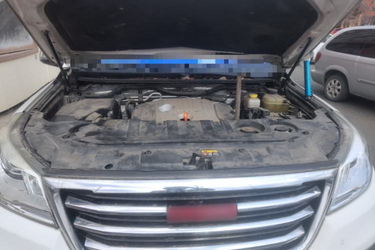 Used Haval H9 2015 2.0T Four-Wheel Drive Standard Model 7 Seats Engine Bay