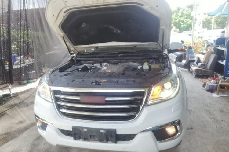 Used Haval H9 2015 2.0T Four-Wheel Drive Ultra-Luxury 7-Seater Engine Bay
