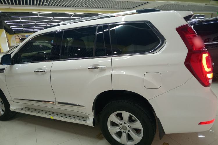 Used Haval H9 2015 2.0T Four-Wheel Drive Luxury 7-Seater Exterior 2