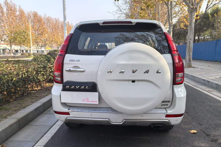 Used Haval H9 2015 2.0T Four-Wheel Drive Luxury 7-Seater Exterior 4