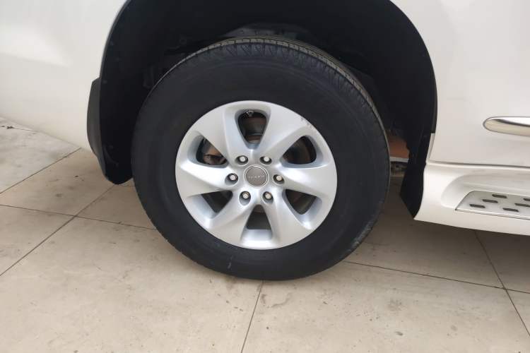 Used Haval H9 2015 2.0T Four-Wheel Drive Standard Model 7 Seats Exterior 5