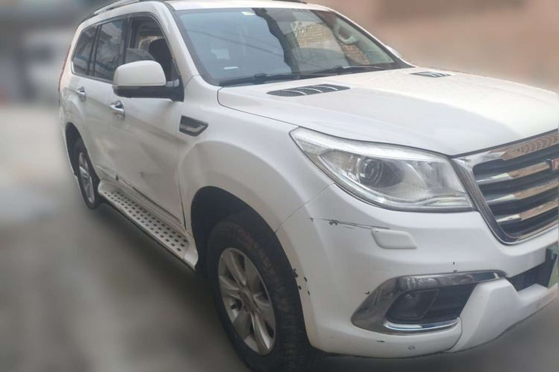 Used Haval H9 2015 2.0T Four-Wheel Drive Luxury 7-Seater Front Left 45 Deg