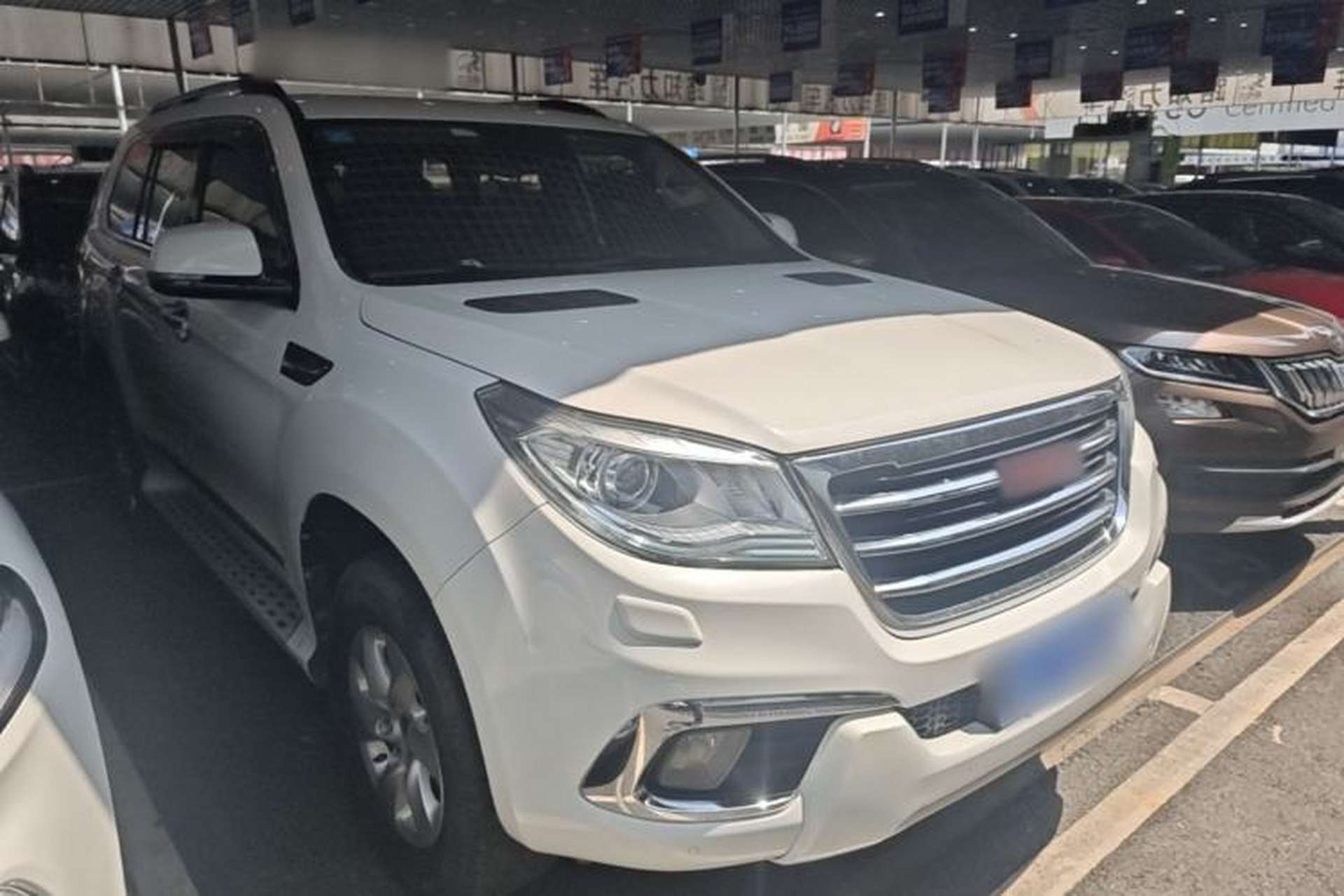 Used Haval H9 2015 2.0T Four-Wheel Drive Luxury 7-Seater Front Right 45 Deg