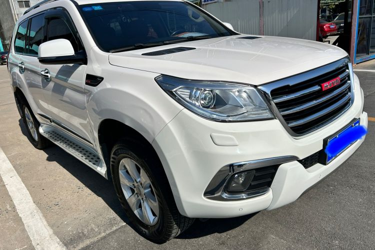 Used Haval H9 2015 2.0T Four-Wheel Drive Luxury 7-Seater Front Right 45 Deg