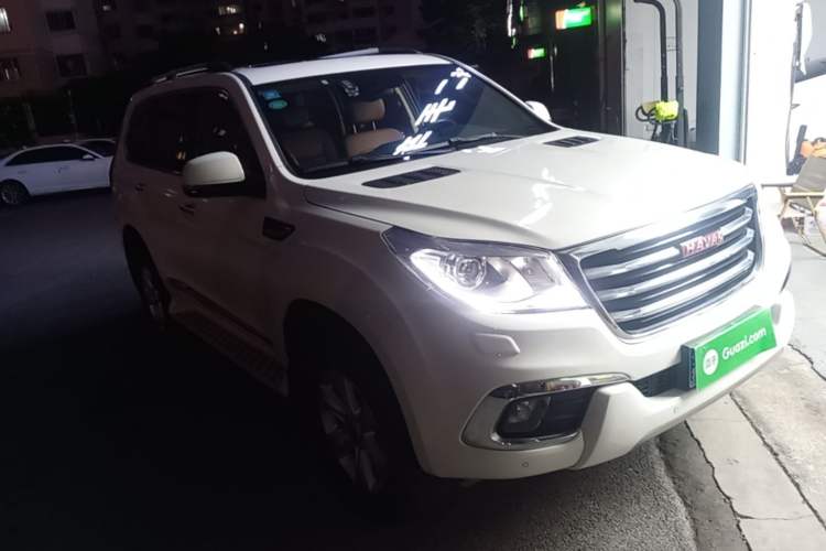 Used Haval H9 2015 2.0T Four-Wheel Drive Luxury 7-Seater Front Right 45 Deg