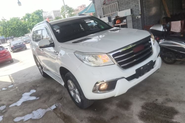 Used Haval H9 2015 2.0T Four-Wheel Drive Ultra-Luxury 7-Seater Front Right 45 Deg