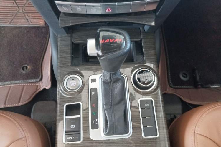 Used Haval H9 2015 2.0T Four-Wheel Drive Luxury 7-Seater Gear Lever