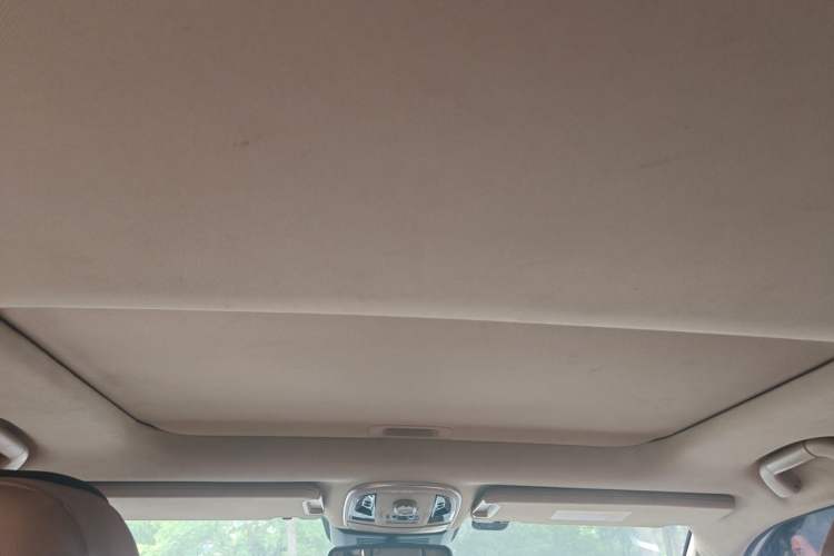 Used Haval H9 2015 2.0T Four-Wheel Drive Luxury 7-Seater Headliner