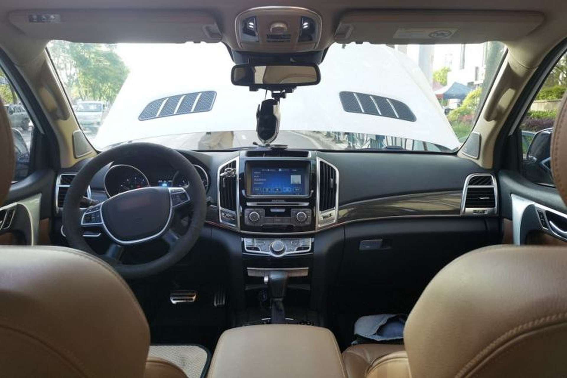 Used Haval H9 2015 2.0T Four-Wheel Drive Luxury 7-Seater Headliner