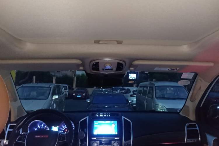 Used Haval H9 2015 2.0T Four-Wheel Drive Luxury 7-Seater Headliner