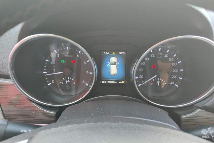 Used Haval H9 2015 2.0T Four-Wheel Drive Luxury Model 5 Seats Instrument Cluster