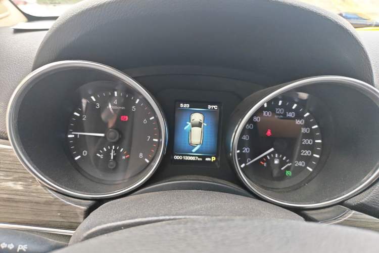 Used Haval H9 2015 2.0T Four-Wheel Drive Luxury 7-Seater Instrument Cluster