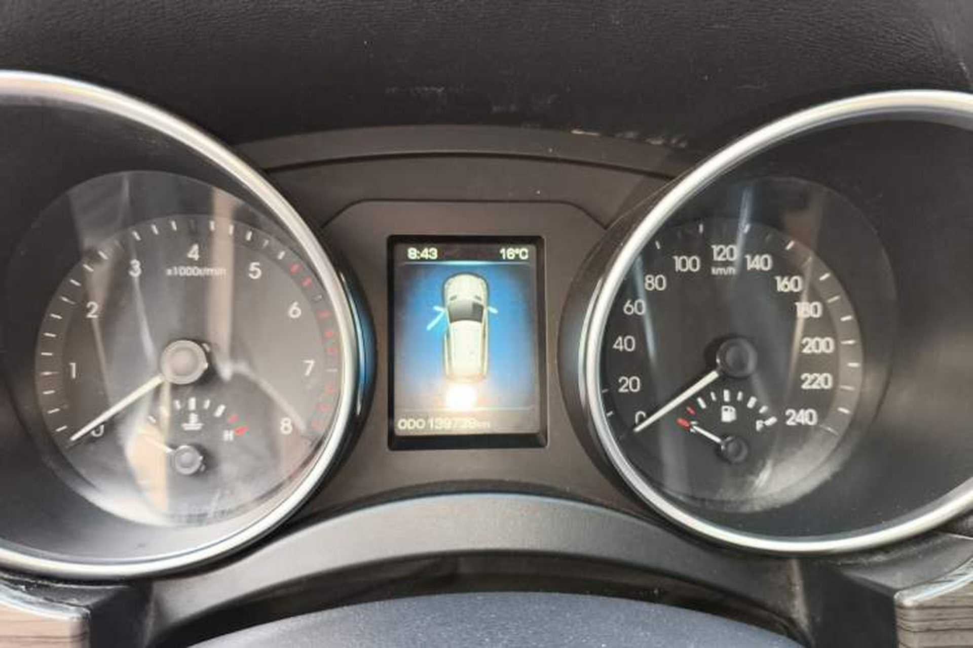 Used Haval H9 2015 2.0T Four-Wheel Drive Luxury 7-Seater Instrument Cluster