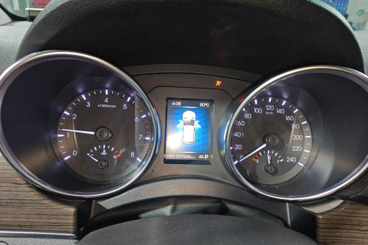 Used Haval H9 2015 2.0T Four-Wheel Drive Standard Model 7 Seats Instrument Cluster