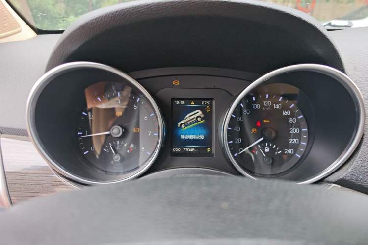 Used Haval H9 2015 2.0T Four-Wheel Drive Luxury 7-Seater Instrument Cluster