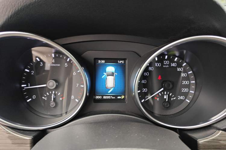 Used Haval H9 2015 2.0T Four-Wheel Drive Luxury 7-Seater Instrument Cluster