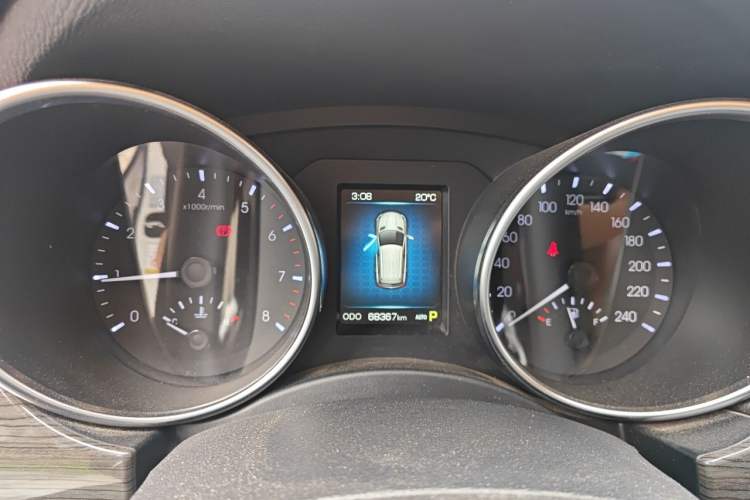 Used Haval H9 2015 2.0T Four-Wheel Drive Luxury 7-Seater Instrument Cluster