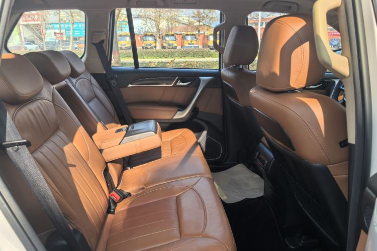 Used Haval H9 2015 2.0T Four-Wheel Drive Luxury 7-Seater Interior 9