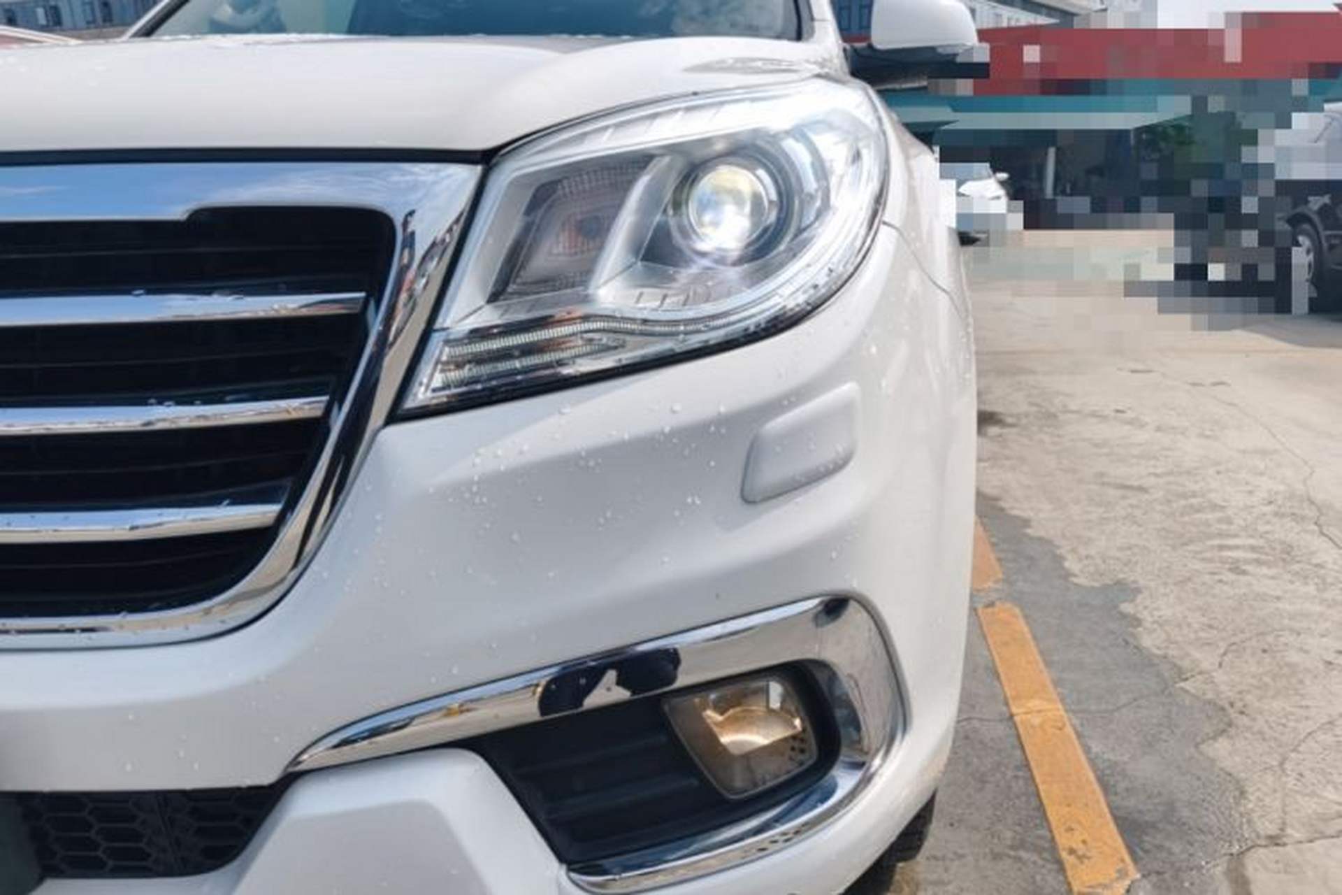 Used Haval H9 2015 2.0T Four-Wheel Drive Luxury 7-Seater Left Front Headlight