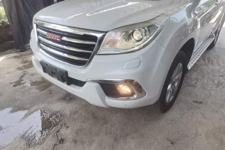 Used Haval H9 2015 2.0T Four-Wheel Drive Ultra-Luxury 7-Seater Left Front Headlight