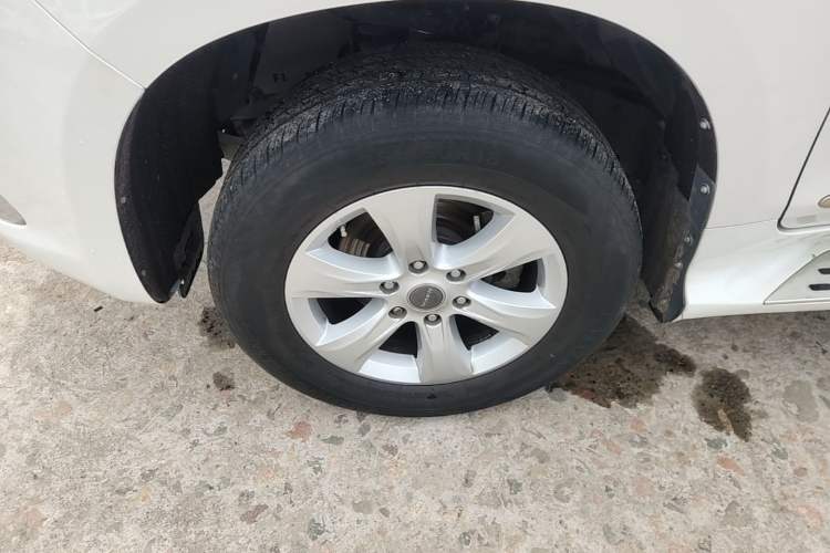 Used Haval H9 2015 2.0T Four-Wheel Drive Luxury 7-Seater Left Front Wheel Hub