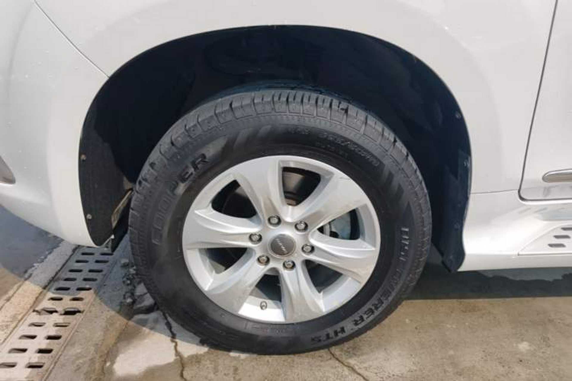 Used Haval H9 2015 2.0T Four-Wheel Drive Luxury 7-Seater Left Front Wheel Hub