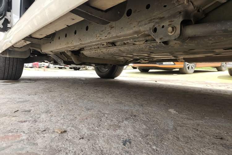 Used Haval H9 2015 2.0T Four-Wheel Drive Luxury 7-Seater Left Side Sill