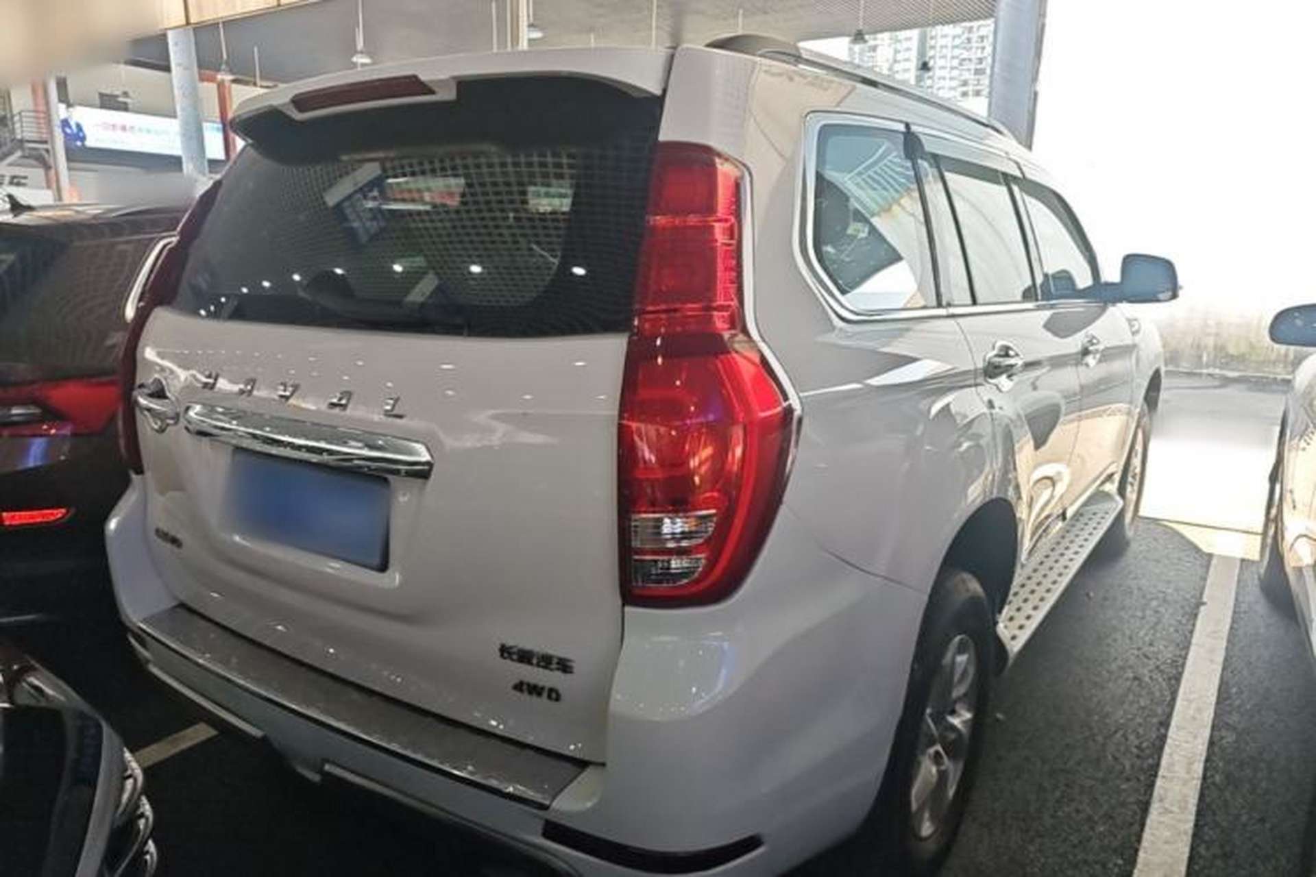 Used Haval H9 2015 2.0T Four-Wheel Drive Luxury 7-Seater Rear Right 45 Deg