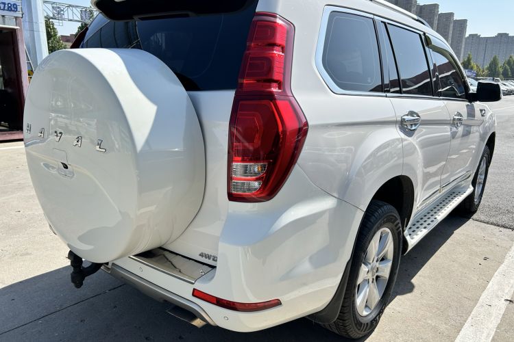 Used Haval H9 2015 2.0T Four-Wheel Drive Luxury 7-Seater Rear Right 45 Deg