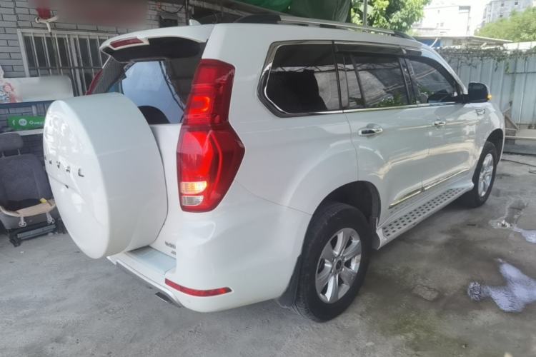 Used Haval H9 2015 2.0T Four-Wheel Drive Ultra-Luxury 7-Seater Rear Right 45 Deg