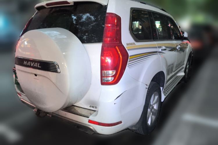 Used Haval H9 2015 2.0T Four-Wheel Drive Luxury 7-Seater Rear Right 45 Deg