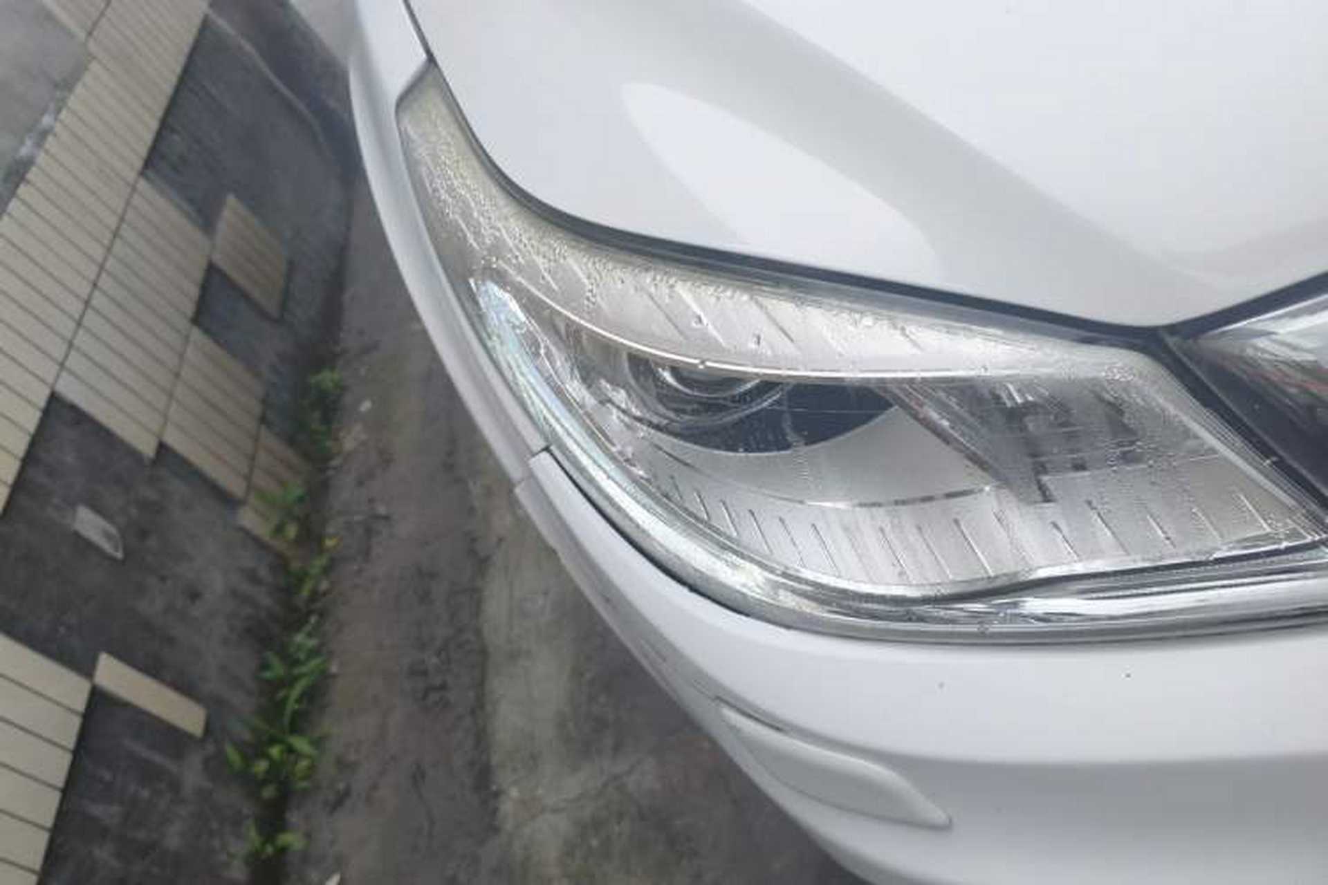 Used Haval H9 2015 2.0T Four-Wheel Drive Luxury 7-Seater Right Front Headlight
