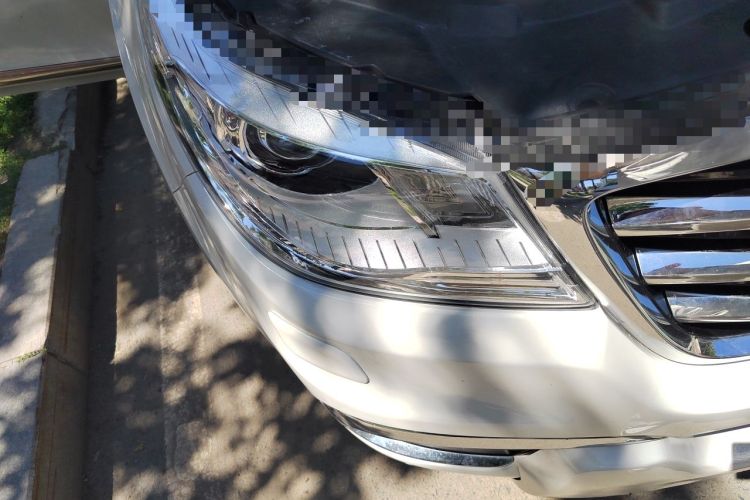 Used Haval H9 2015 2.0T Four-Wheel Drive Luxury 7-Seater Right Front Headlight