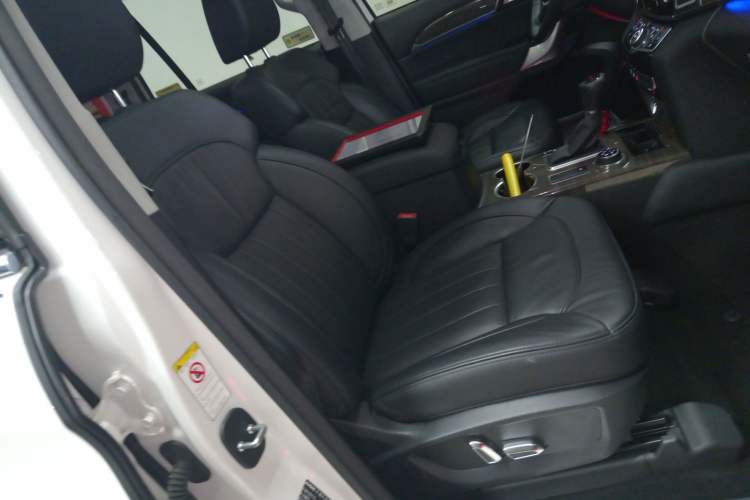 Used Haval H9 2015 2.0T Four-Wheel Drive Luxury 7-Seater Right Front Seat